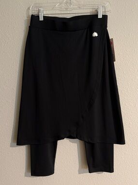 NWT Snoga Athletics Women’s Small Black 22” Athletic Wrap Skirt with Leggings
